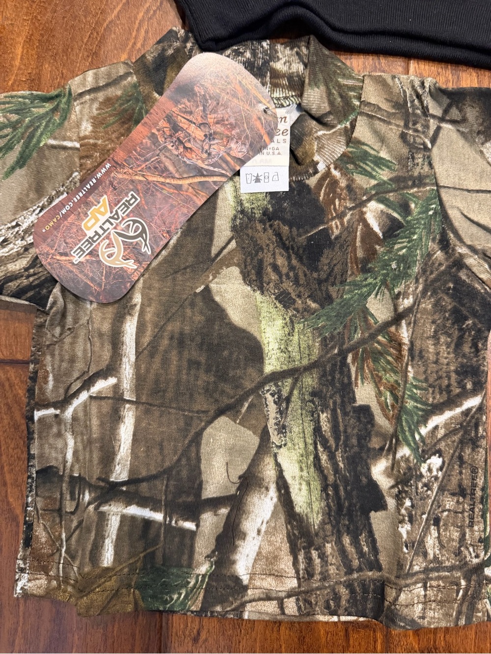 6 Piece Set Of REALTREE Mossy Oak Newborn 0-6 Months Camo Outfits NWT - Picture 5 of 12
